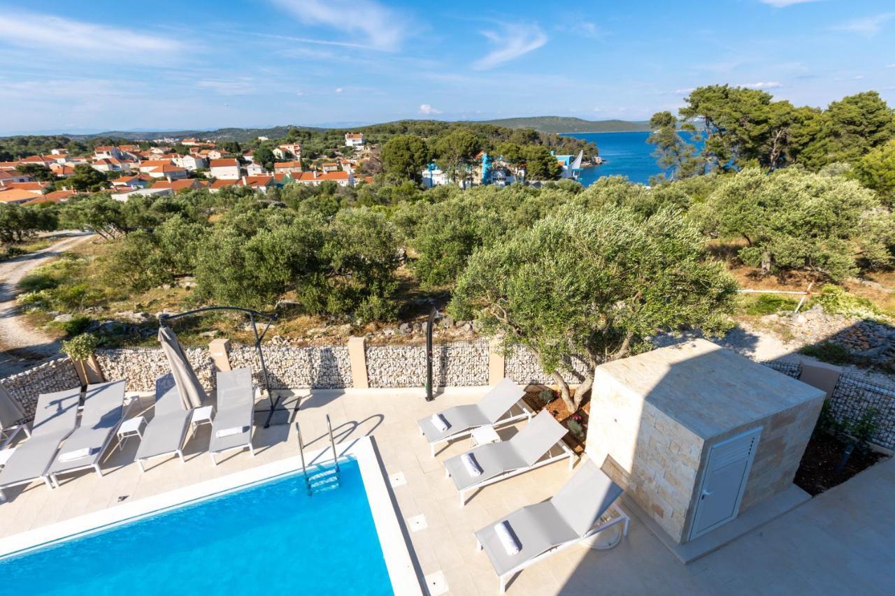 Luxury Apartments Mauro With Heated Pool Božava Exterior foto
