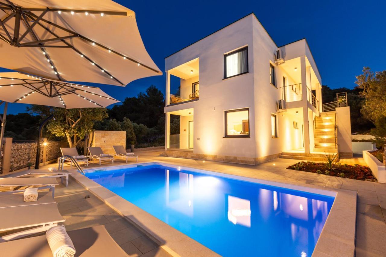 Luxury Apartments Mauro With Heated Pool Božava Exterior foto